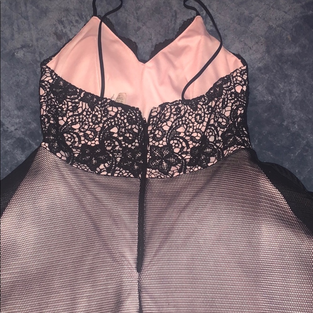 This dress is really nice but  it don’t fit me - Picture 4 of 4